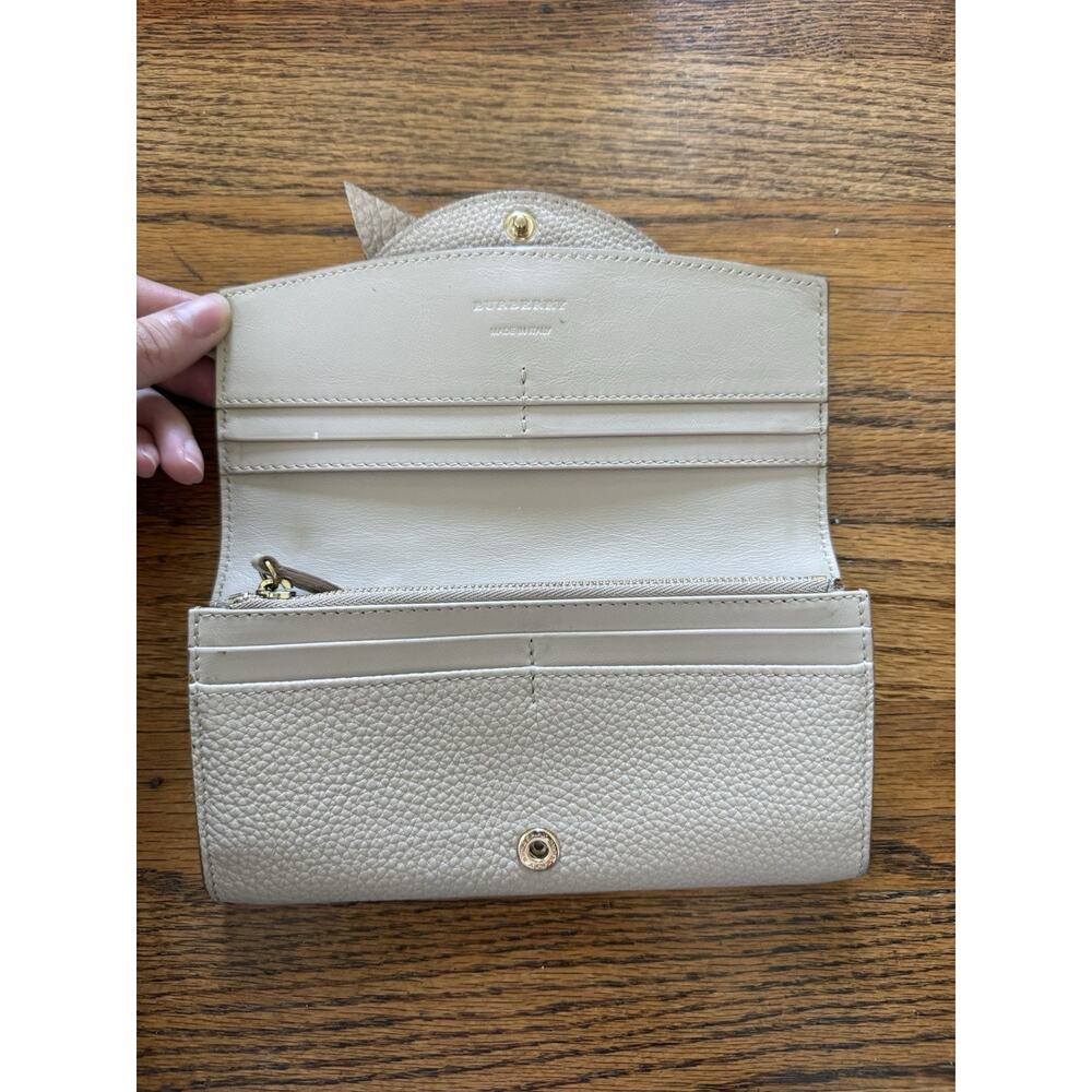 RARE VINTAGE Burberry Beige Leather Bow Continental Wallet - Picture 8 of 13